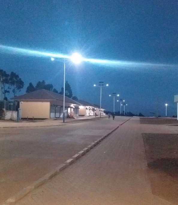 高州市非洲科特迪瓦太阳能路灯工程